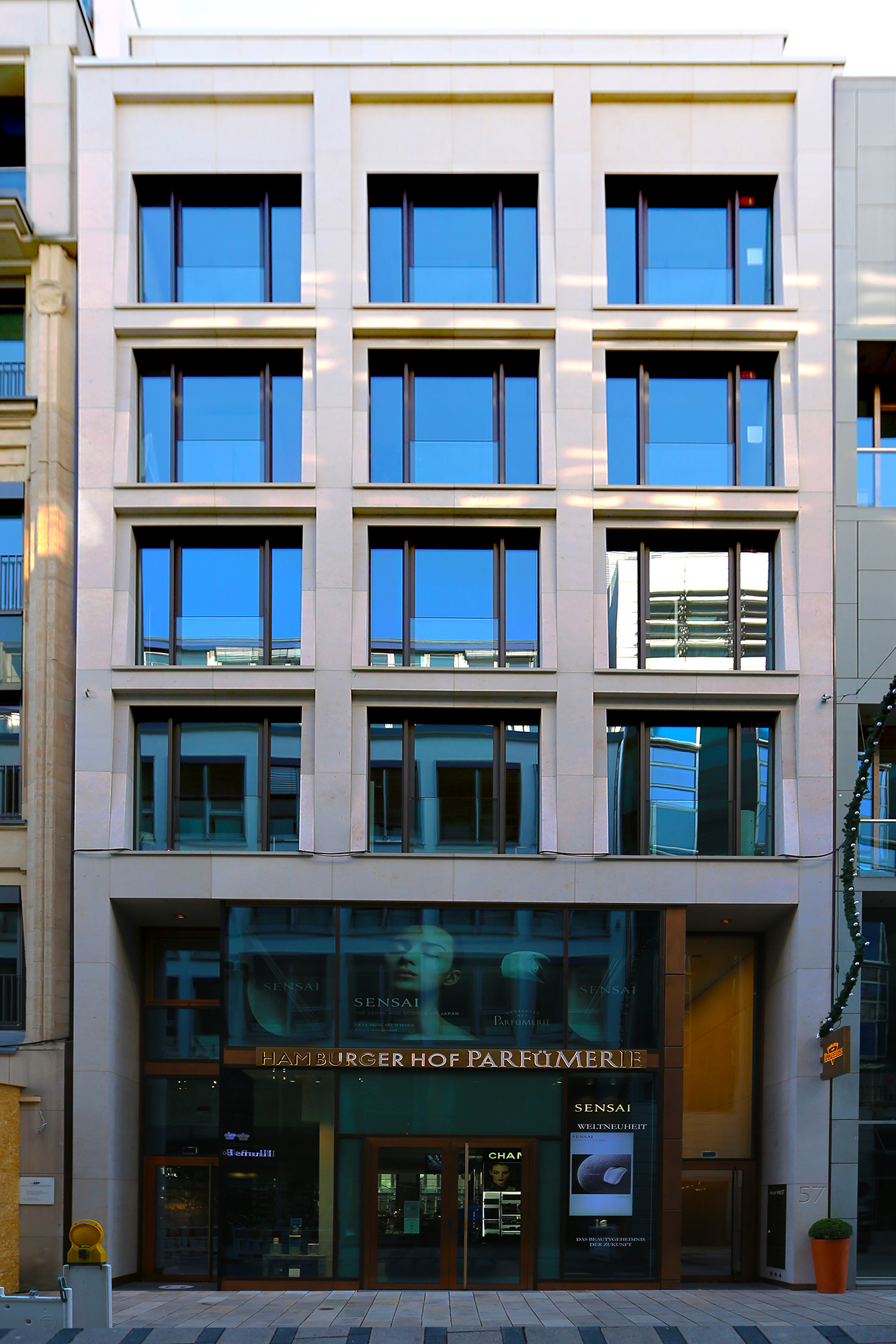 Dr Jürgen Axel Hamburg Neuer Wall Neuer Wall, Hamburg - City - HKD Versorgungstechnik GmbH